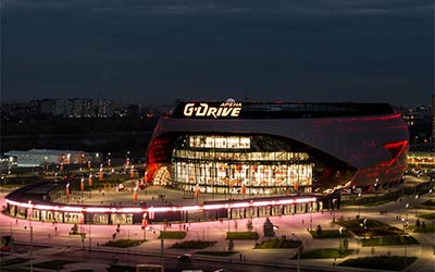 Omsk G-Drive Arena: Işığın Dansıyla Şehrin Yeni Simgesi.