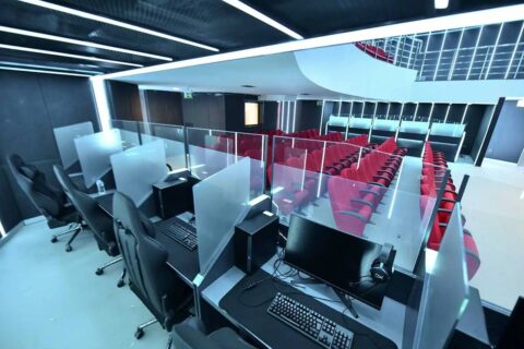 Tayfun Tanju Kara E-Sport Center 6